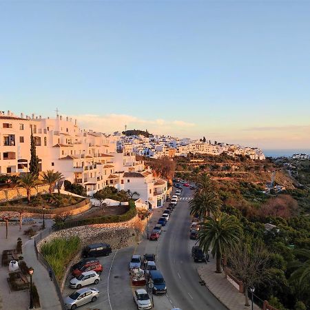 Lovely 2 Bedroom Apartment With Sea View, Frigiliana Dış mekan fotoğraf